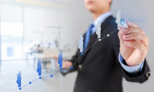 运动天赋爆表！甲亢哥赤脚挑战“捕鼠夹”空翻